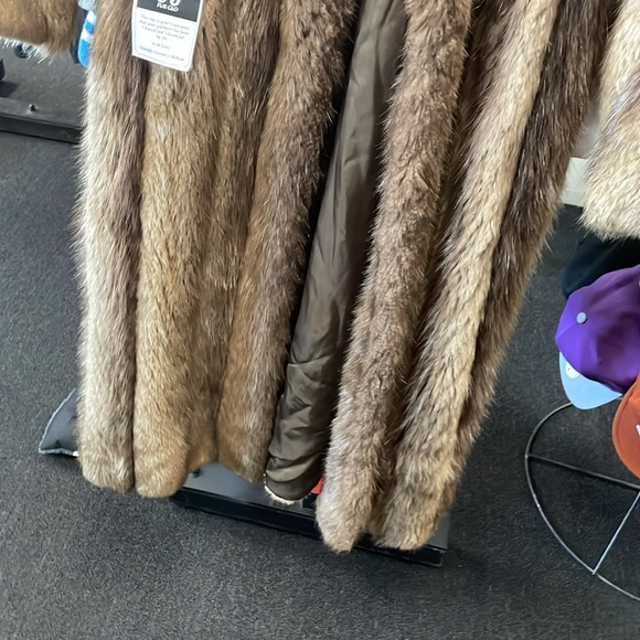 Unisex Adult Fulginitis Long Haired Beaver Trench Coat Fur Custom Rare Pre Owned - Picture 3 of 16